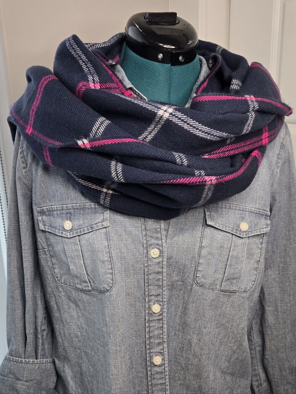 J. CREW OVERSIZE BLANKET SCARF SHAWL WRAP FRINGE ENDS WOMEN OS NAVY BLUE PLAID